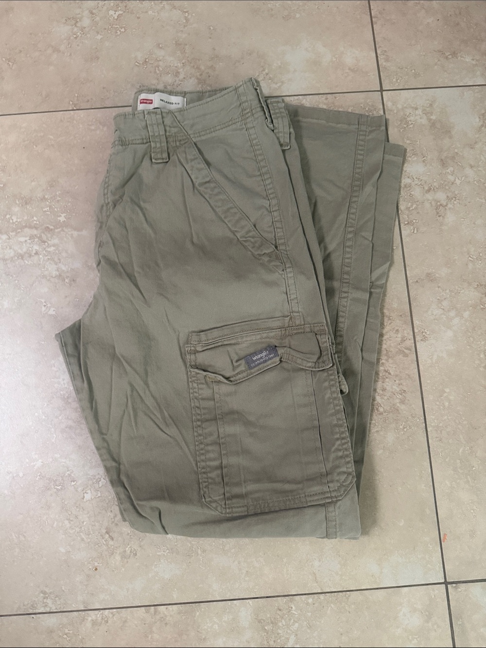 Wrangler Men's Cargo Pants in Olive